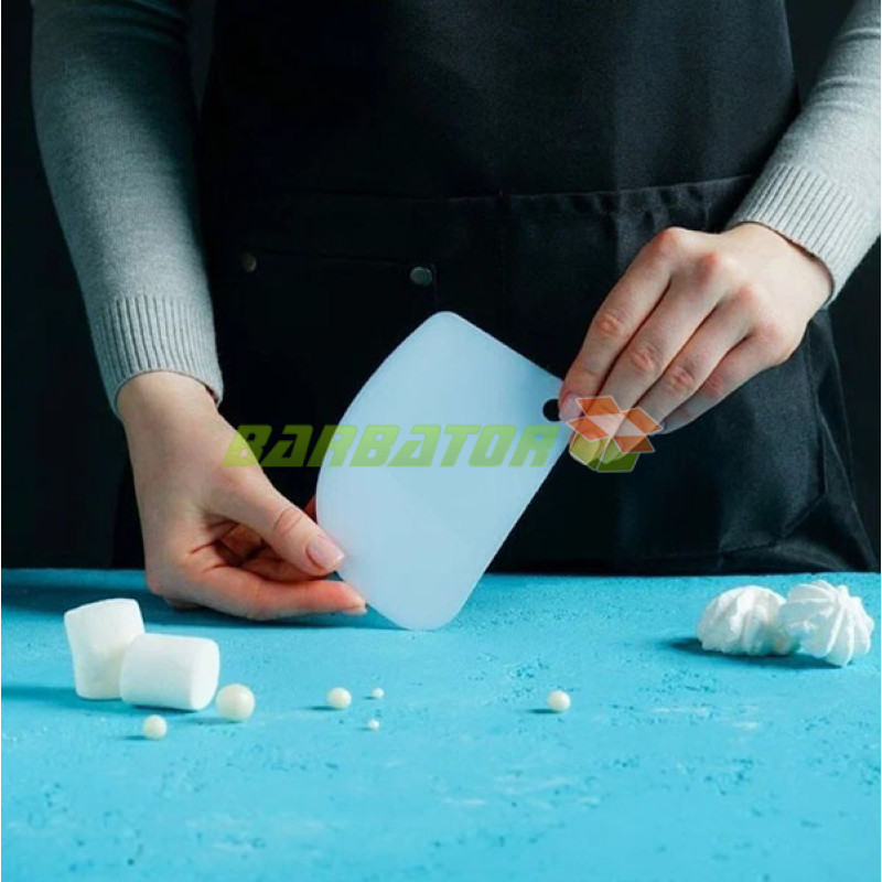 Шпатель-скребок пластиковый (12х8.5 см) арт. 890-980503